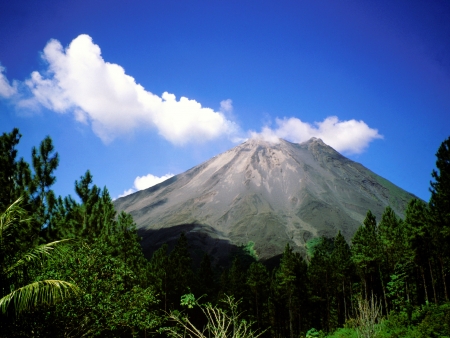 Le majestueux volcan Arenal