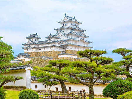 Le Château d’Himeji et les Néons d’Osaka
