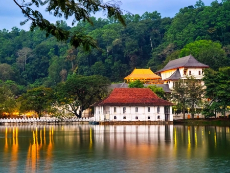 Kandy : tuk-tuk, temples & spectacle de danses